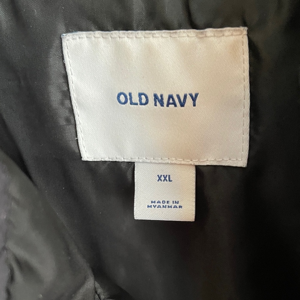 Old Navy Beige & Black Quilted Vest - Picture 6 of 7